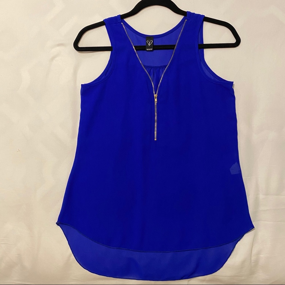 Women V- neck Sleeveless Top